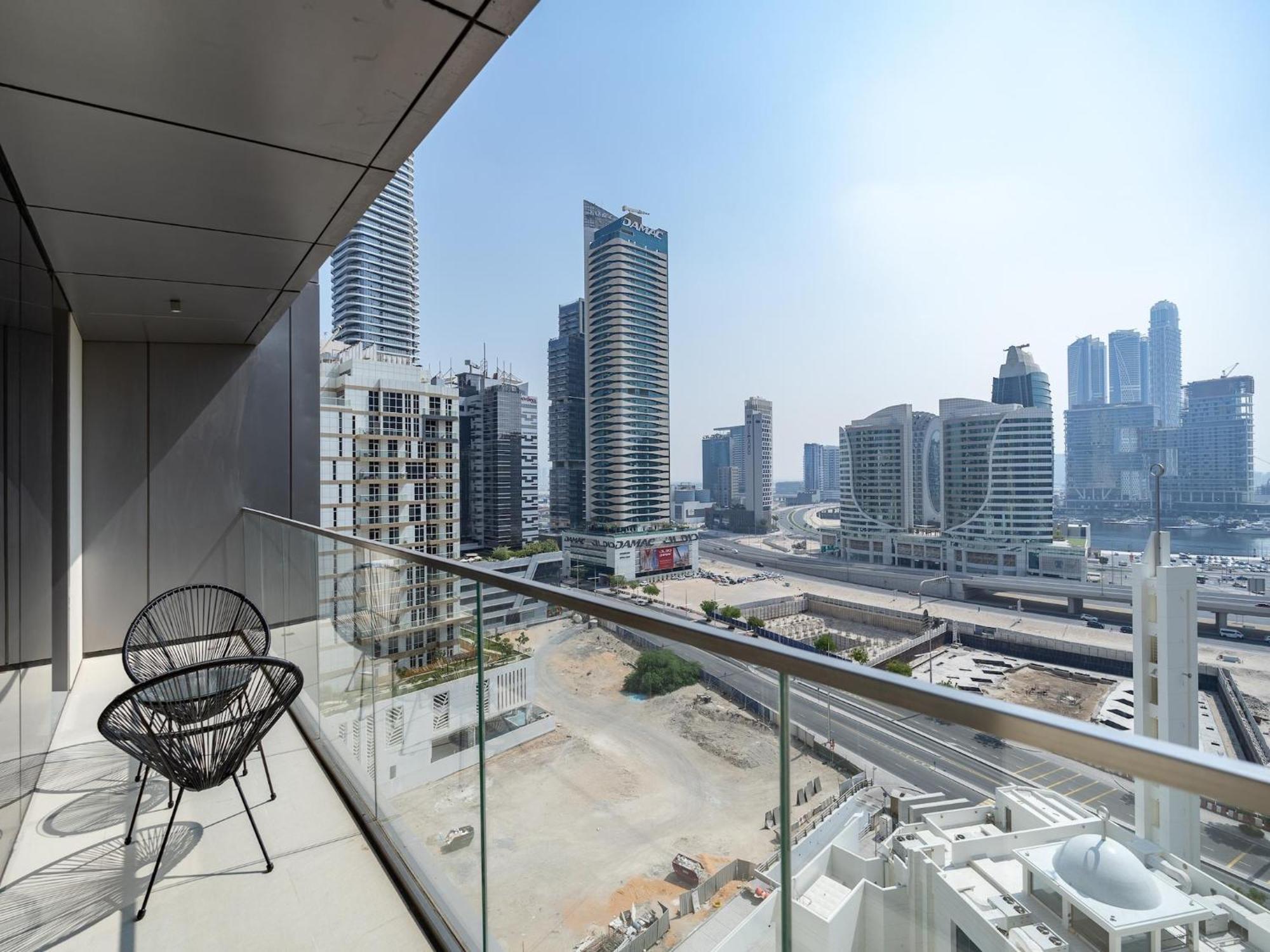 Luxurious Stylish Apartments Across Dubai Mall Burj Khalifa City Views ภายนอก รูปภาพ