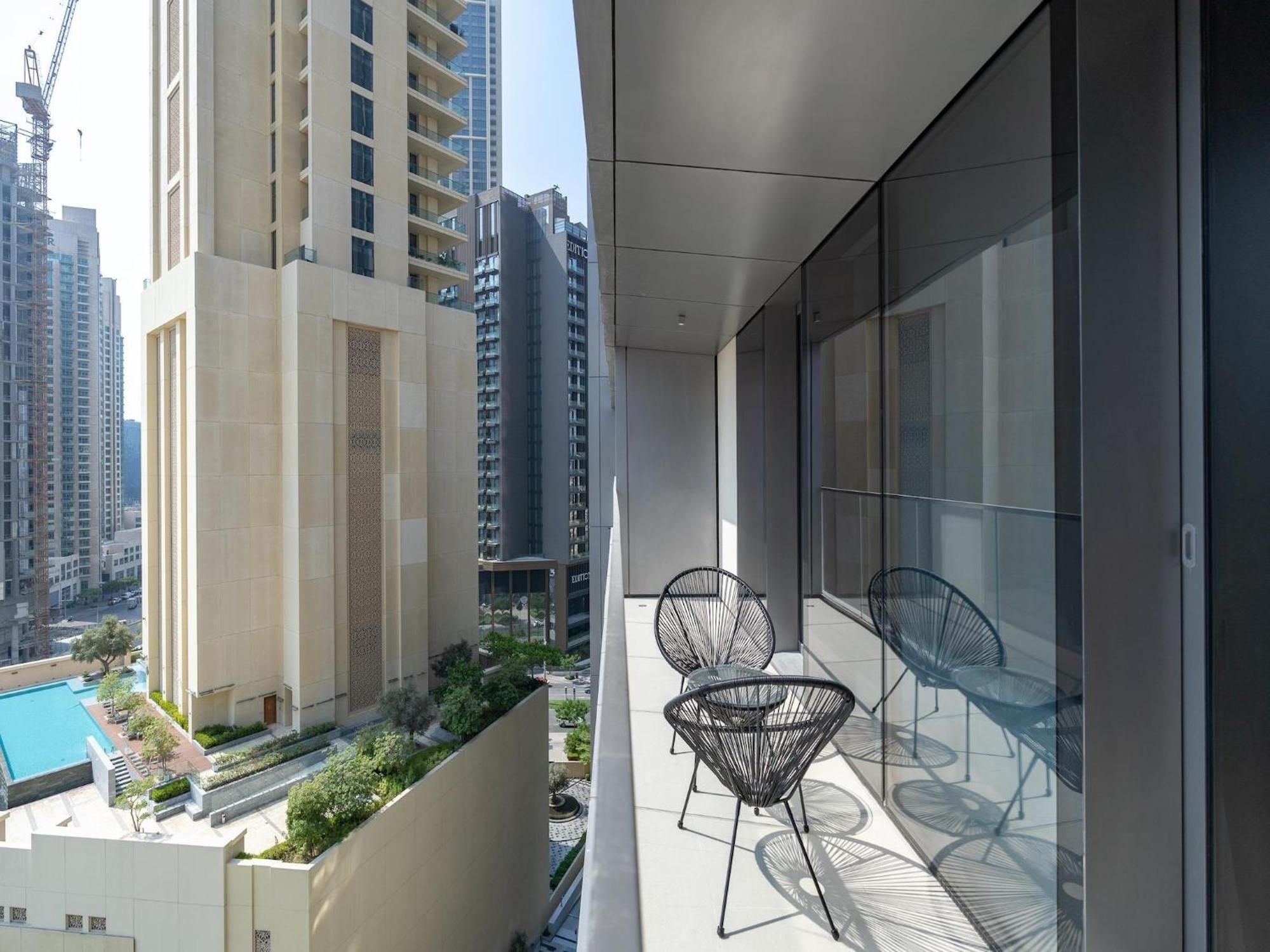 Luxurious Stylish Apartments Across Dubai Mall Burj Khalifa City Views ภายนอก รูปภาพ