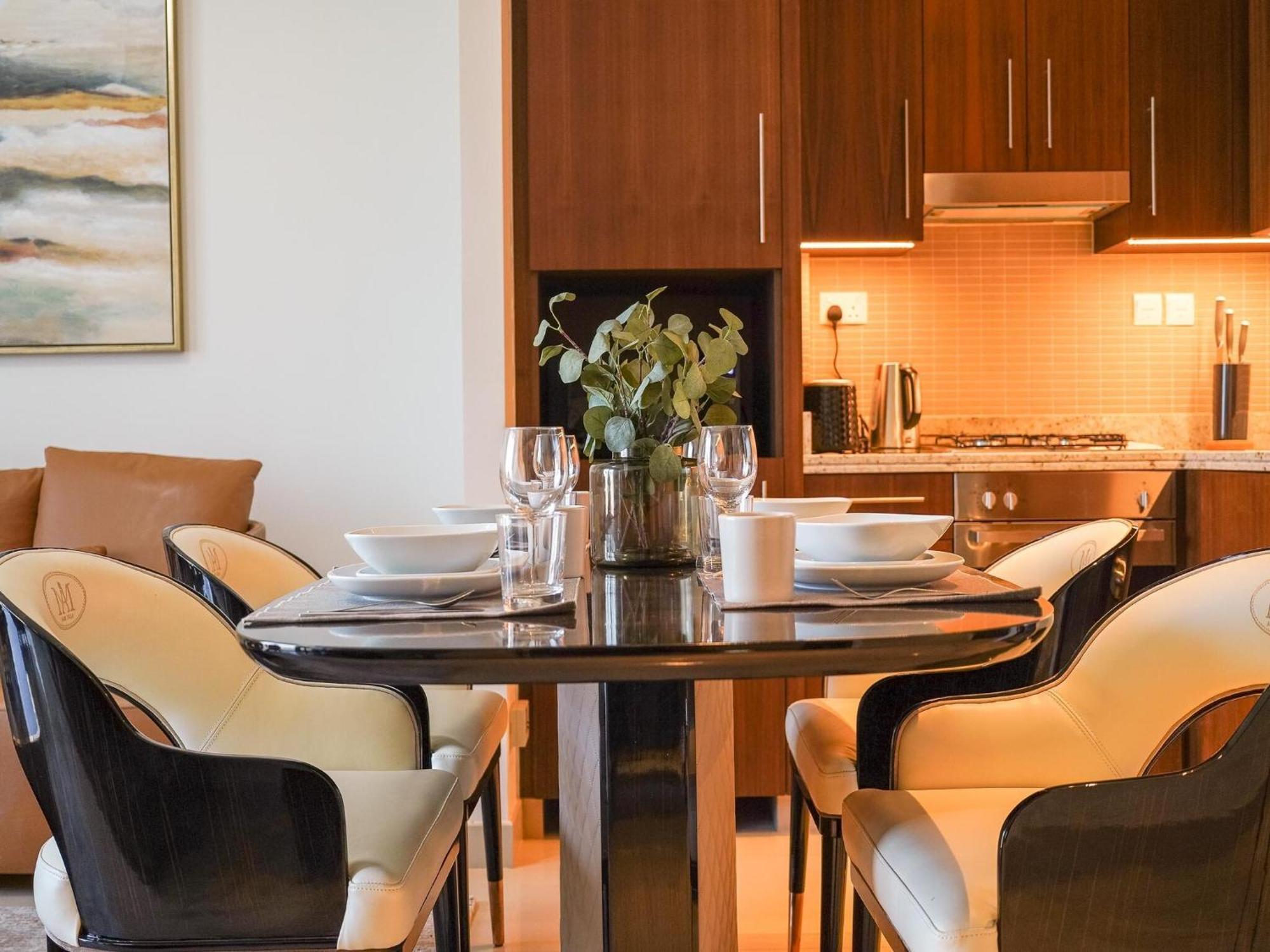 Luxurious Stylish Apartments Across Dubai Mall Burj Khalifa City Views ภายนอก รูปภาพ