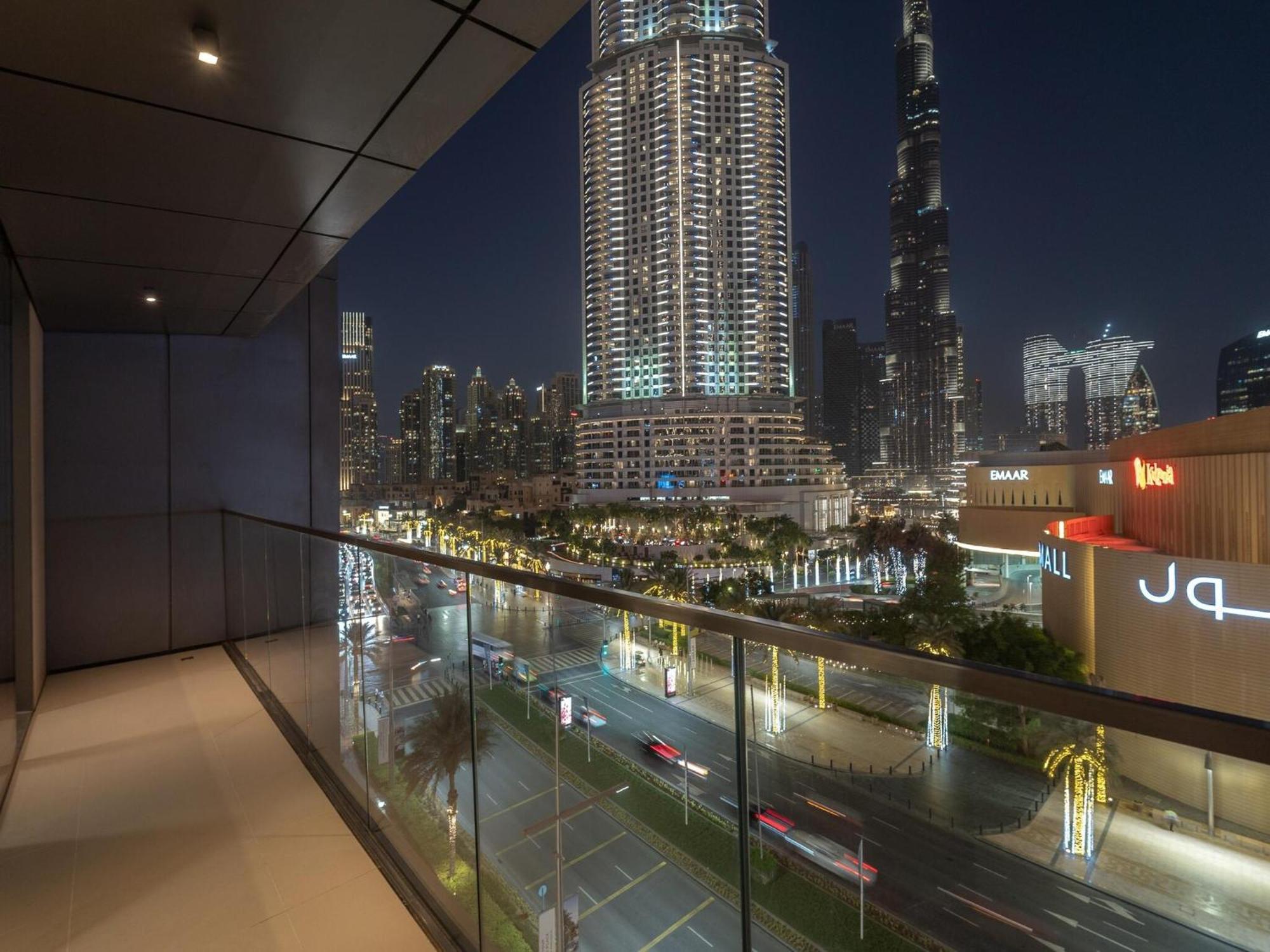 Luxurious Stylish Apartments Across Dubai Mall Burj Khalifa City Views ภายนอก รูปภาพ