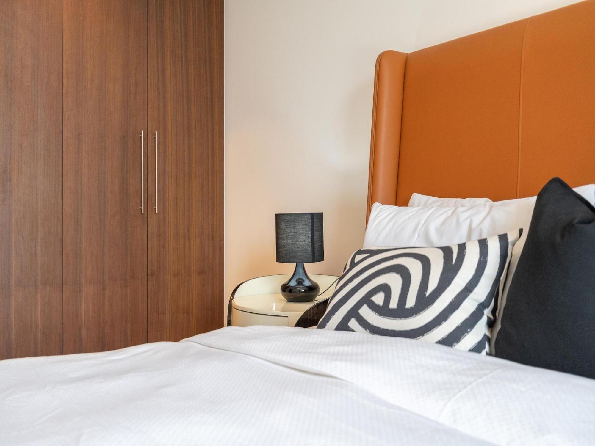 Luxurious Stylish Apartments Across Dubai Mall Burj Khalifa City Views ภายนอก รูปภาพ