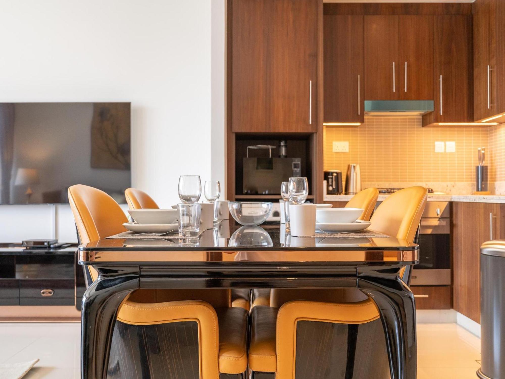 Luxurious Stylish Apartments Across Dubai Mall Burj Khalifa City Views ภายนอก รูปภาพ