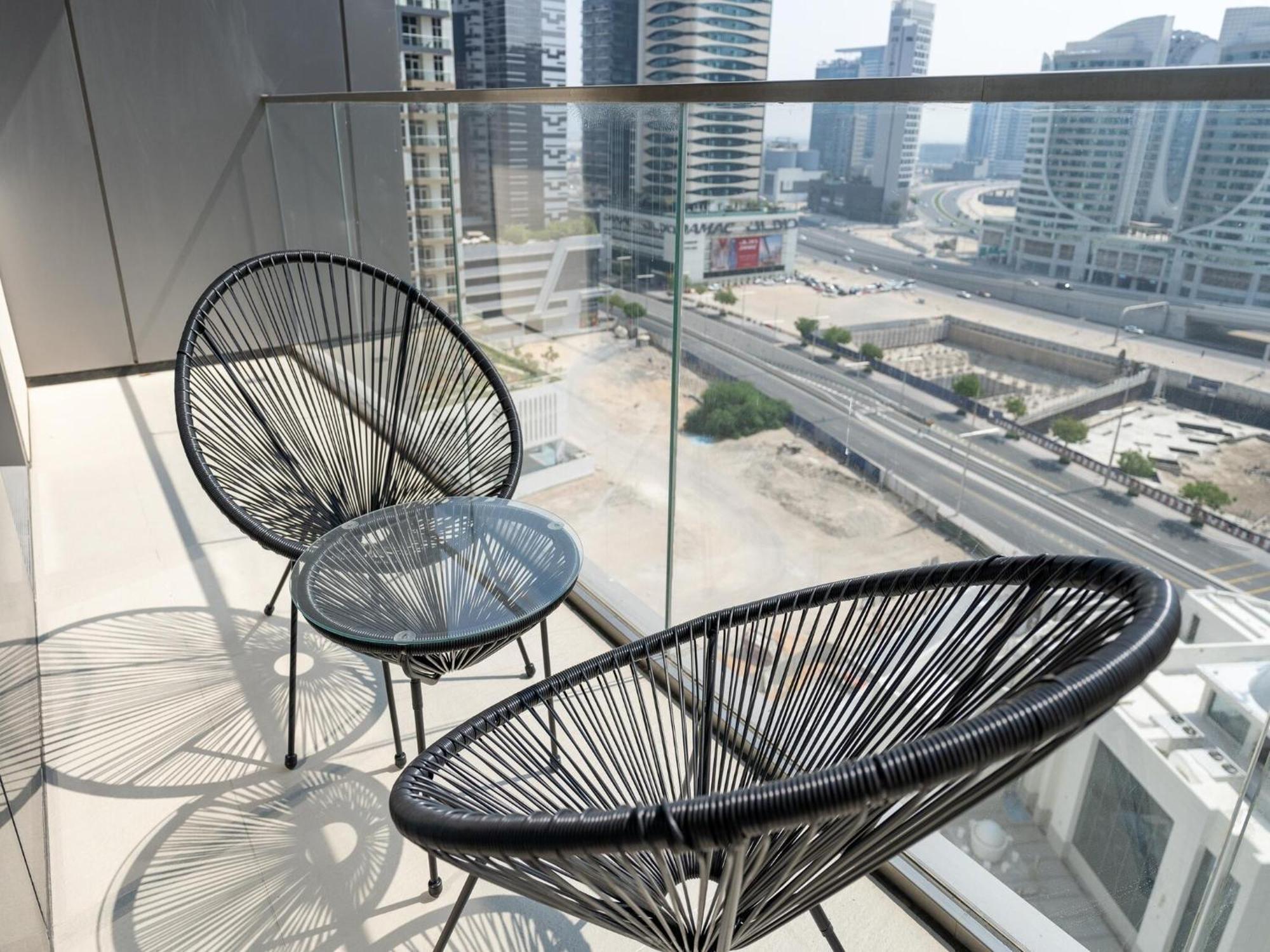 Luxurious Stylish Apartments Across Dubai Mall Burj Khalifa City Views ภายนอก รูปภาพ